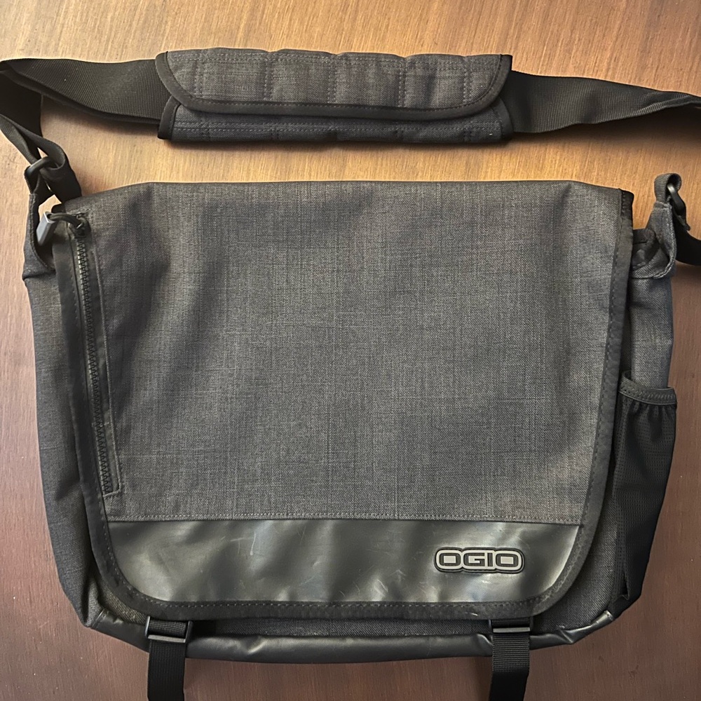 OGIO Sly Messenger Bag